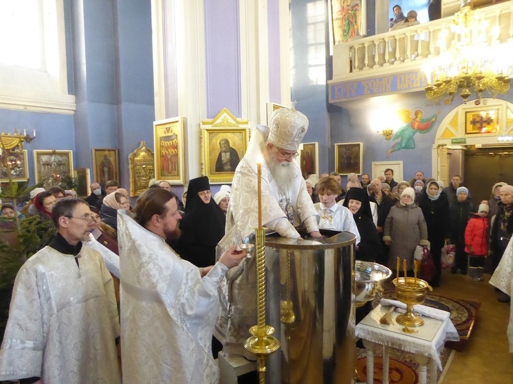 Святую воду будут раздавать в Петрозаводске на выходных