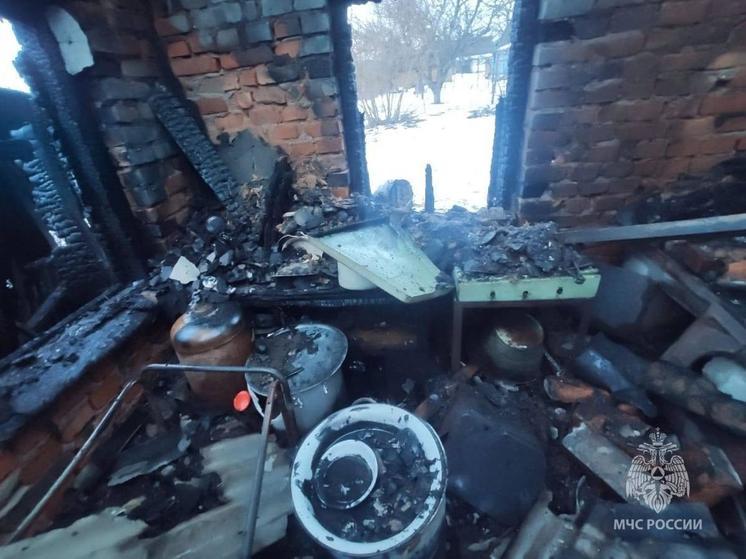 В Ростовской области пенсионер задохнулся во время пожара в доме