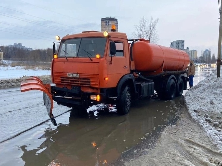 В Липецке пытаются не допустить подтопления улиц