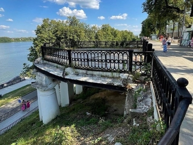 В Ярославле ищут подрядчика для ремонта смотровой площадки на Волжской набережной