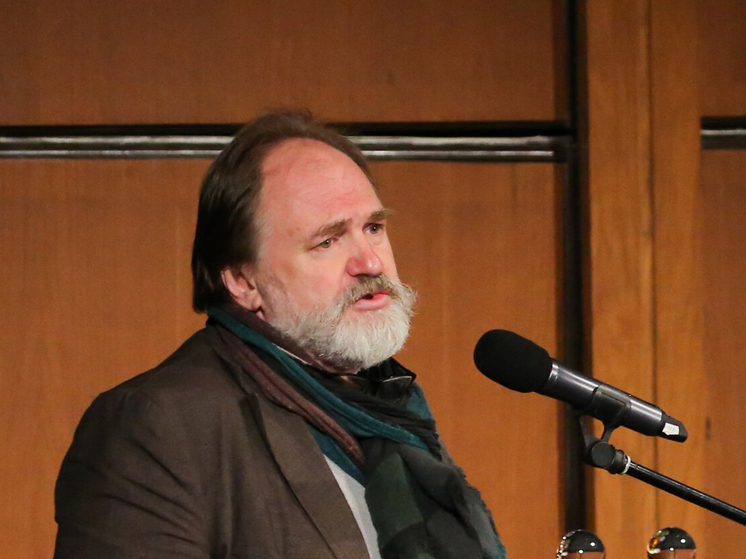 A famous theater artist was injured in a workshop