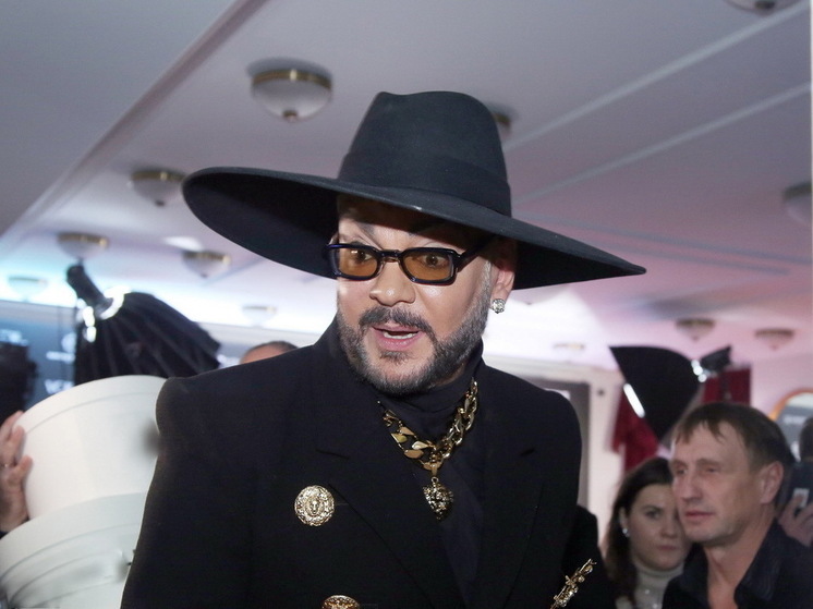 КП: Киркорову и Лолите нашли замену после «голой» вечеринки