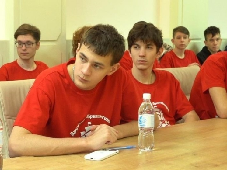 Юные шахматисты из Тореза отправились во Владивосток