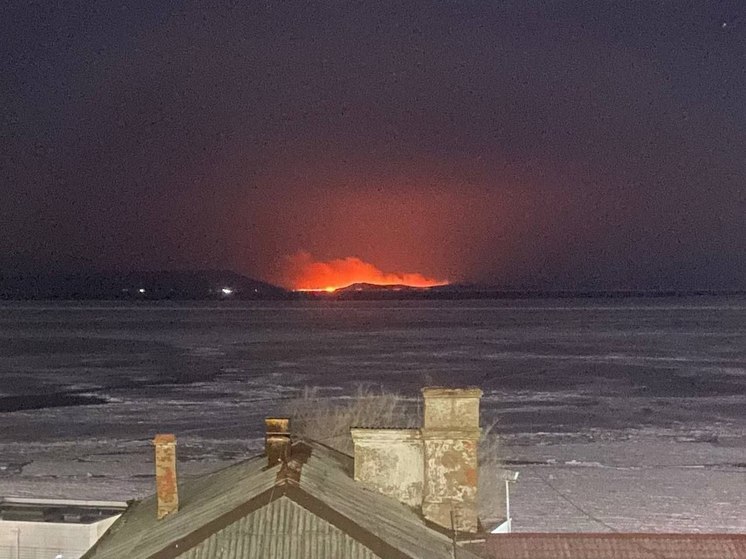 Пожар в приморском селе увидели во Владивостоке