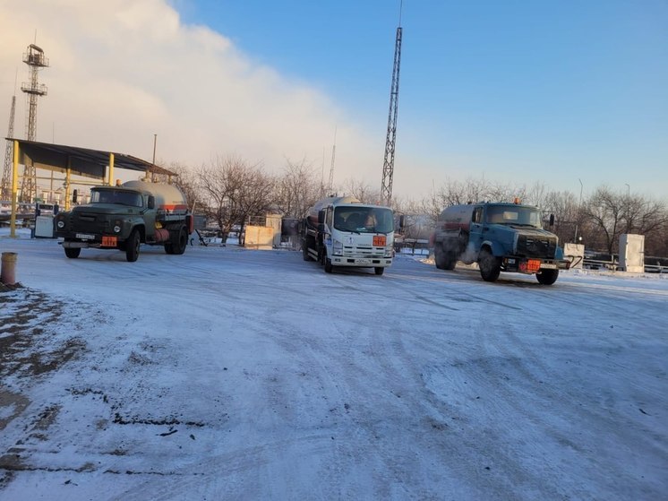 Автоцистерны начали развозить газ по Чите