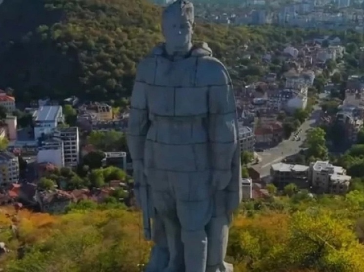 «Алеша» нуждается в защите: в Болгарии могут снести памятник, прототипом которого стал алтайский воин