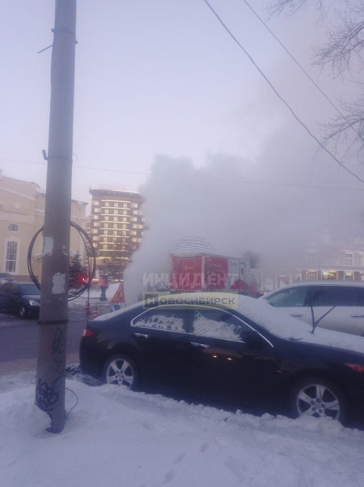 В СГК опровергают порыв на теплосетях в районе театра «Красный факел»