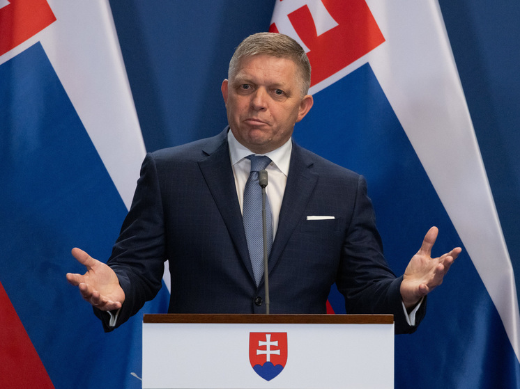 Премьер Фицо: Словакия будет блокировать членство Украины в НАТО