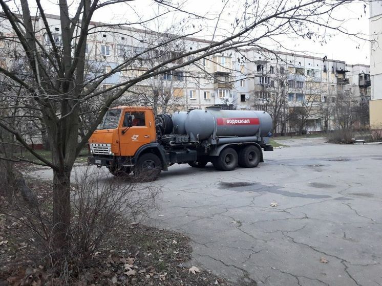 В Новой Каховке устраняют аварию водопровода