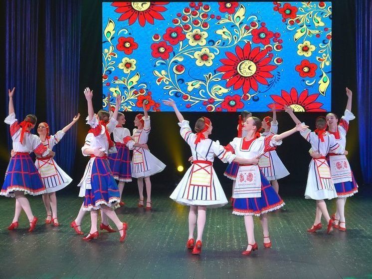 В Орловской хореографической школе прошёл ежегодный «Крещенский вечерок»