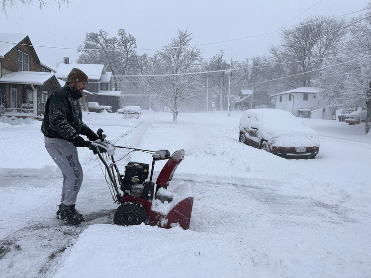 США накрыло снегопадами, морозами и штормами: погибли 55 человек0