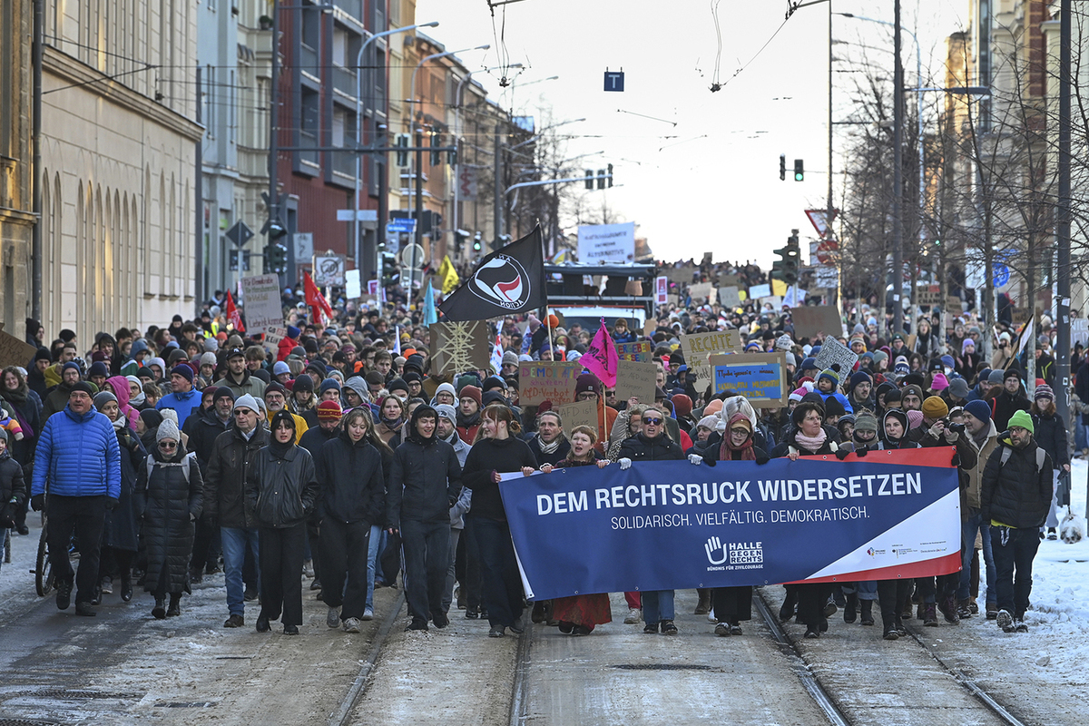 Discussed plans to deport refugees in Germany spark mass demonstrations