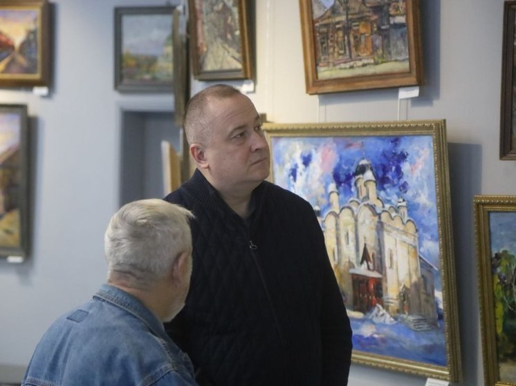Глава Серпухова посетил юбилейную выставку Тамерлана Кодоева