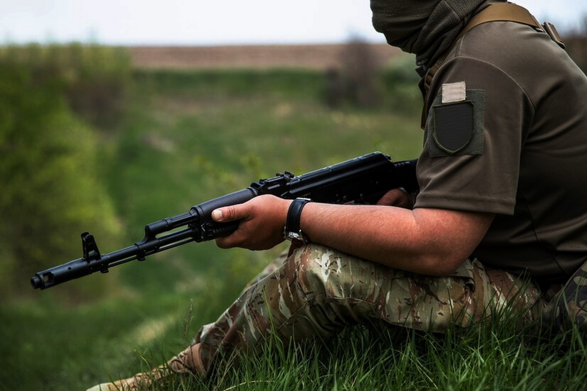 A Ukrainian Armed Forces militant brutally dealt with a pensioner and her daughter