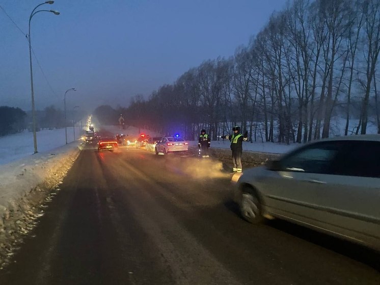 Количество машин, попавших в аварию на въезде в Кемерово увеличилось до 10