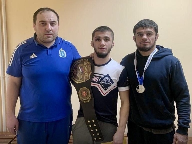 Борцы с Ямала завоевали золото и серебро чемпионата России
