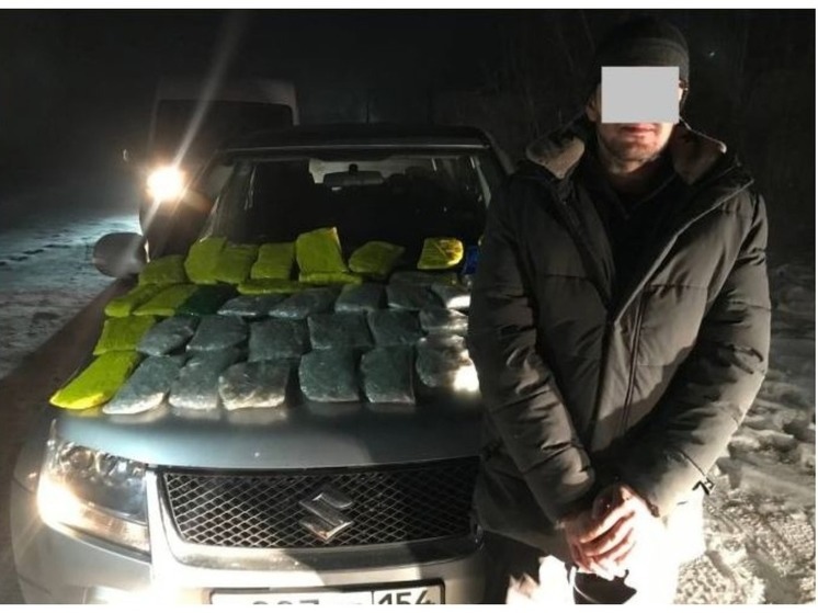 В Новосибирске задержали семью накродиллеров с 19 кг украинского мефедрона
