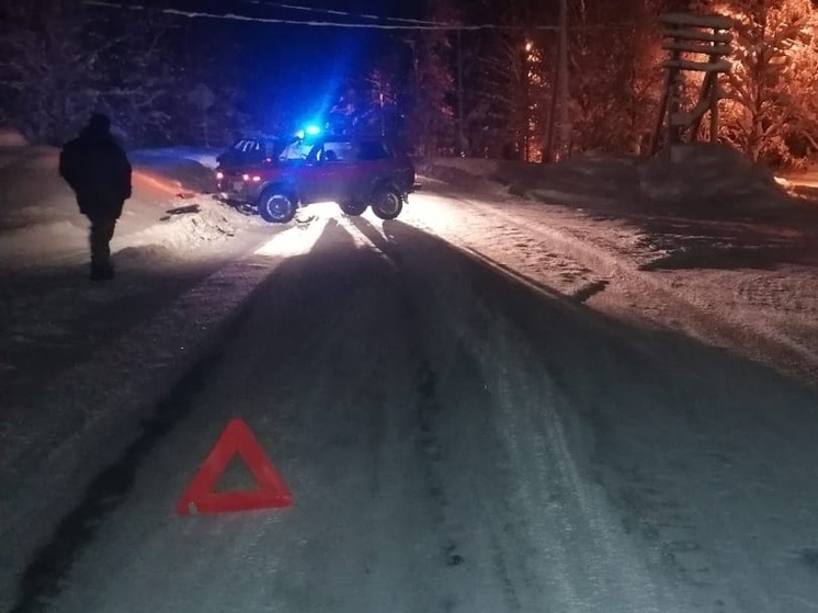 Автомобили жестко столкнулись на перекрестке на севере Карелии