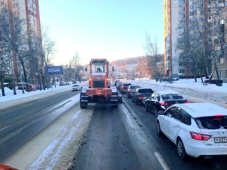 Пензу пытаются избавить от ледяных оков