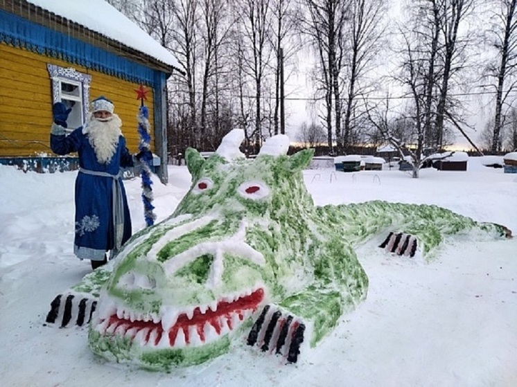 Удивительные снежные фигуры создает костромичка
