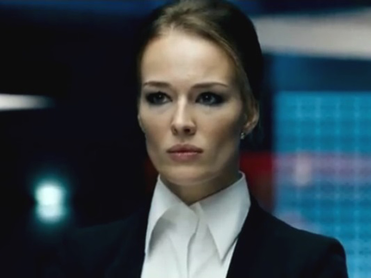 У актрисы Екатерины Маликовой украли зарядный кабель от «Теслы»