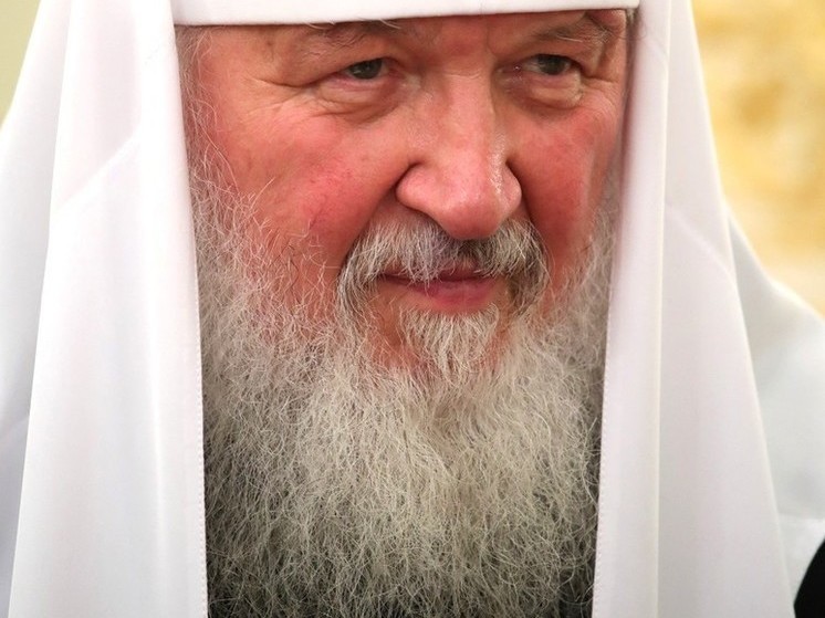 Патриарх Кирилл призвал запретить мобилизацию отцов троих детей в мирное время