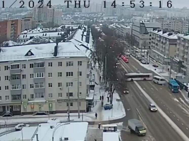 Нарушение ПДД водителем белгородского автобуса попало на камеру