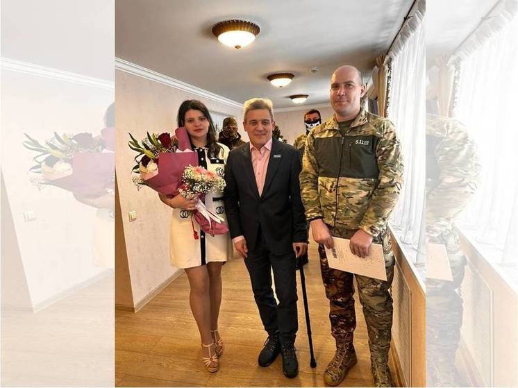 Участник СВО из Петербурга женился на девушке-волонтере, с которой познакомился в воронежском госпитале