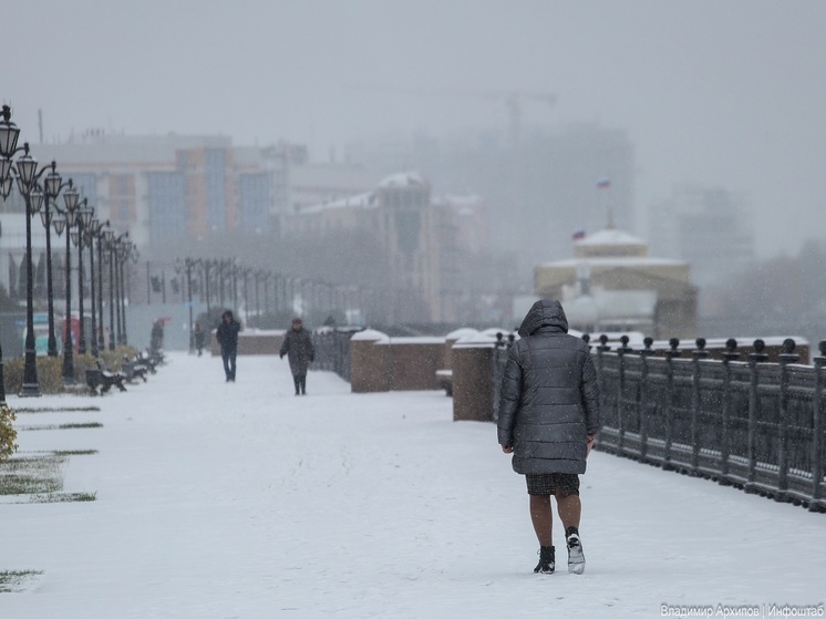 В Астраханской области женщина провалилась под лед и получила обморожение