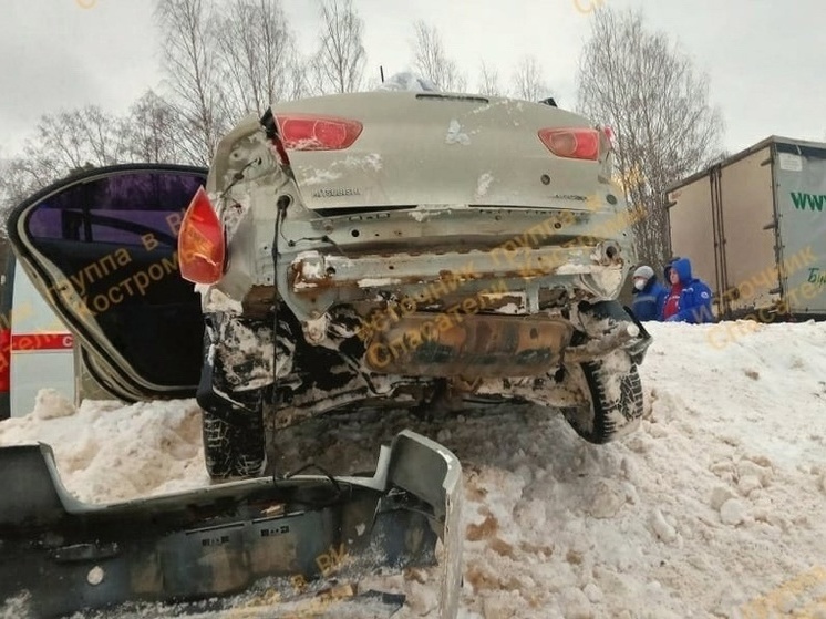 Костромские трагедии: водительница «Мицубиси» погибла в столкновении с грузовиком