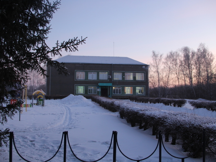 «Заколдованная школа»: как жители алтайского села Быково спасают местное образовательное учреждение