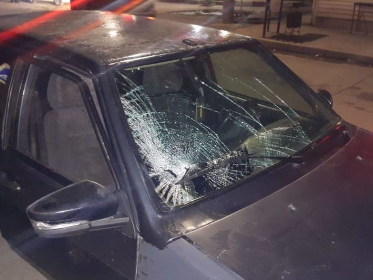 В Кисловодске подросток за рулем автомобиля сбил девушку на пешеходной "зебре"
