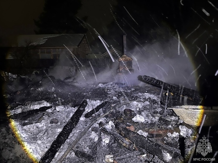 Частная баня полностью сгорела в Череповецком районе