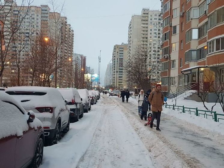 Метеостанции делятся информацией о количестве осадков за сутки