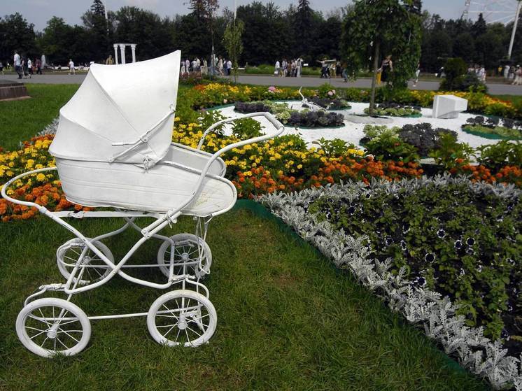 В Кемеровской области женщина запирала маленькую дочь в сундуке