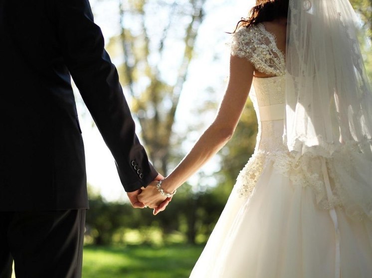 В Ессентуках в первую «красивую» дату 2024 года поженятся 12 влюбленных