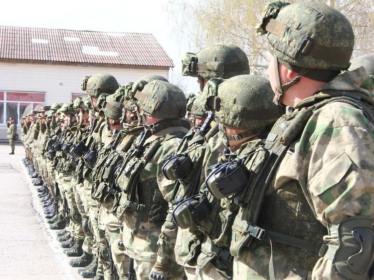 Девять жителей Сасовского округа отправятся в зону СВО по контракту