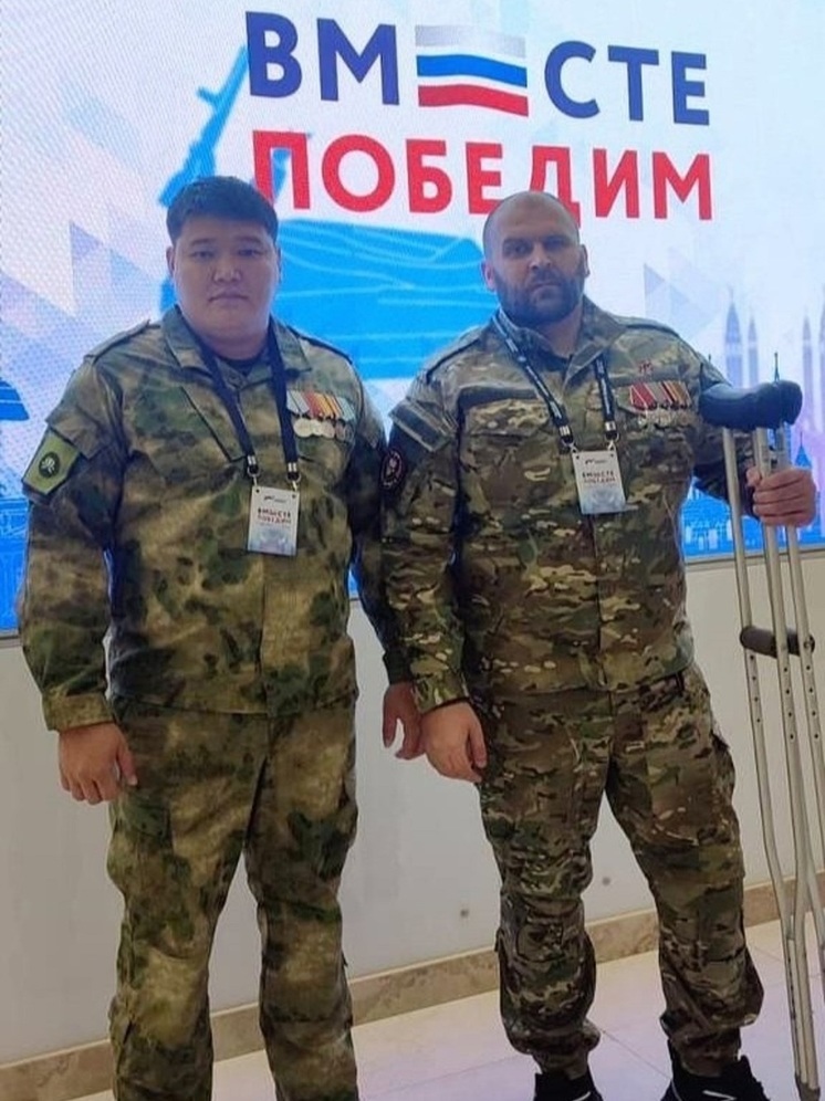 Ветеран СВО из Калмыкии встретил на форуме спасенного им боевого товарища