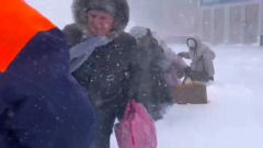 На Сахалине из-за бушующей метели объявлен режим ЧС: видео с острова