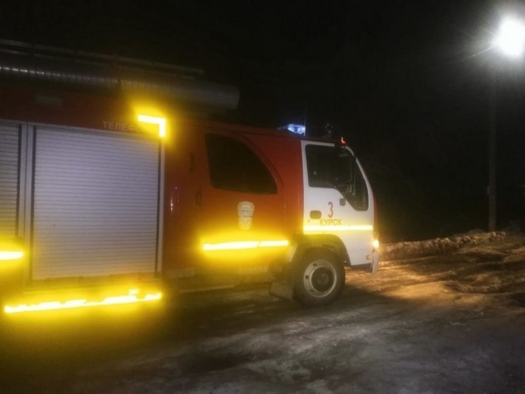 В Курске на Гремяченской сгорел автобус «Сетра»
