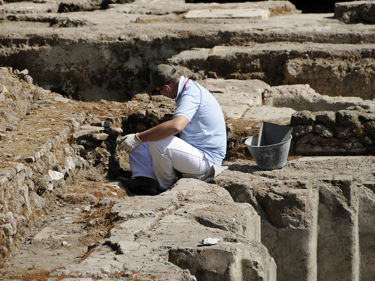 Сербские археологи нашли римскую триумфальную арку: строили для императоров