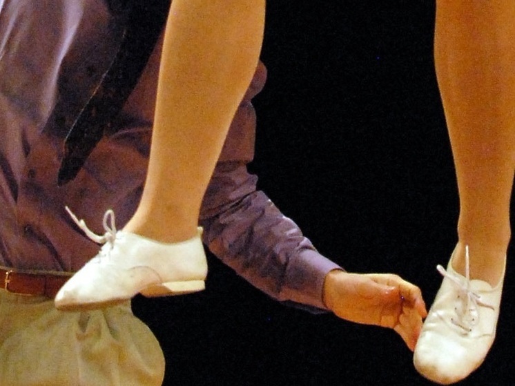Борьба юной танцовщицы с экземой вызывает у нее аллергию на собственные слезы и пот