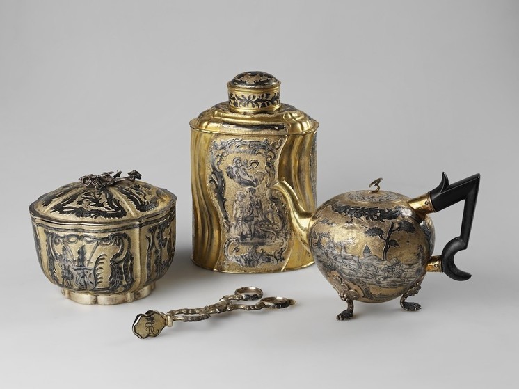 Выставка «Четыре столетия русского чая» имеет особенное значение для Челябинска, бывшего в царские времена чайной столицей Российской Империи.