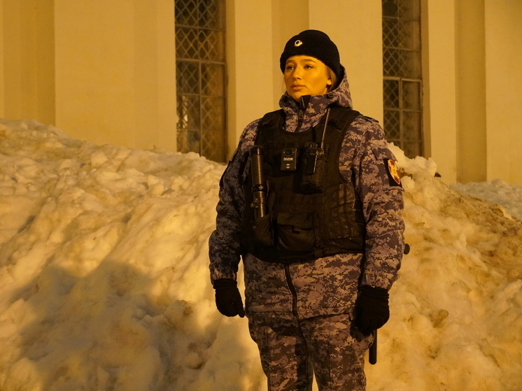 Новгородские росгвардейцы оказали помощь потерявшемуся ребенку