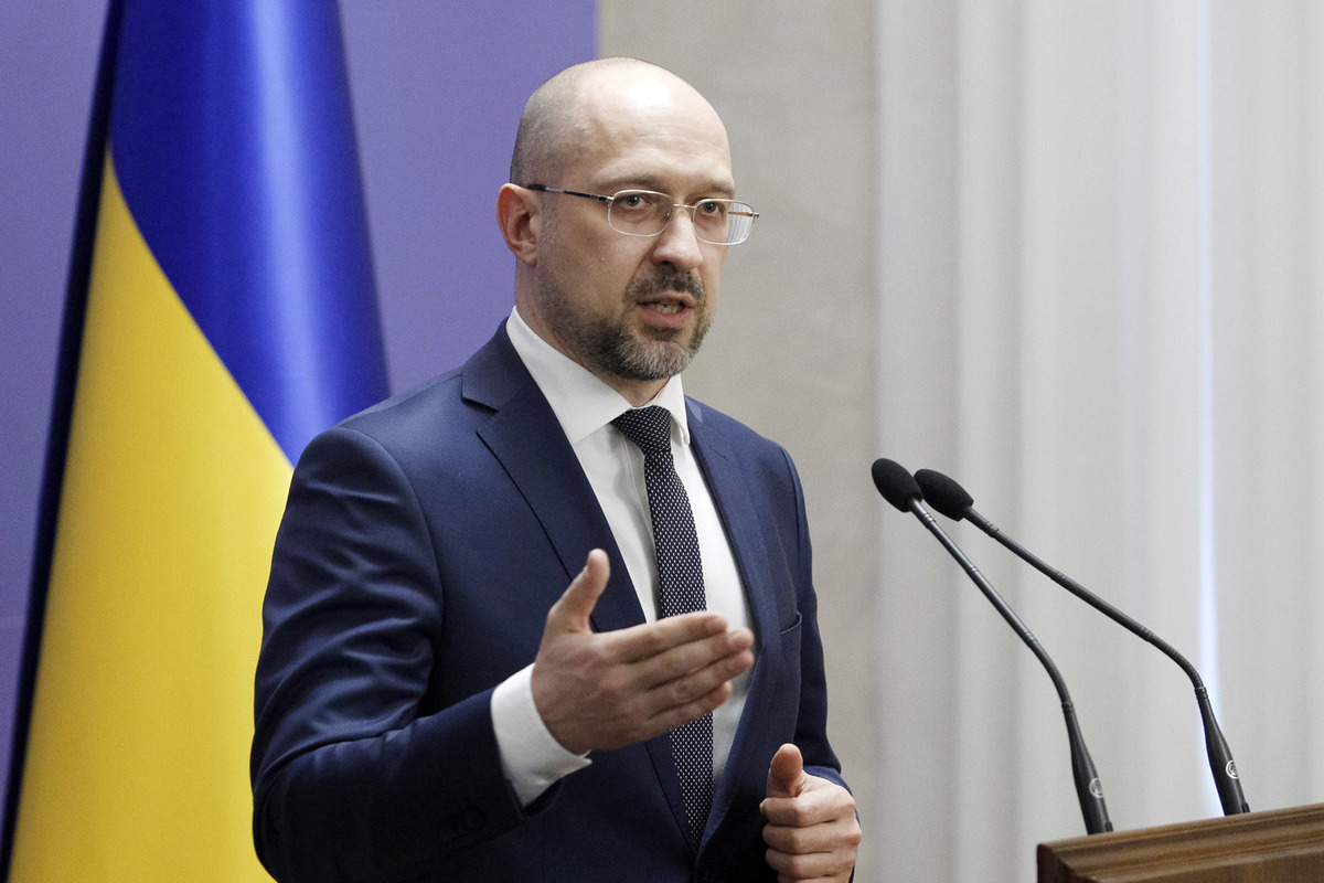 премьер министр украины 2015. европарламент латвия. упл логотип. украинская премьер. украинская премьер.