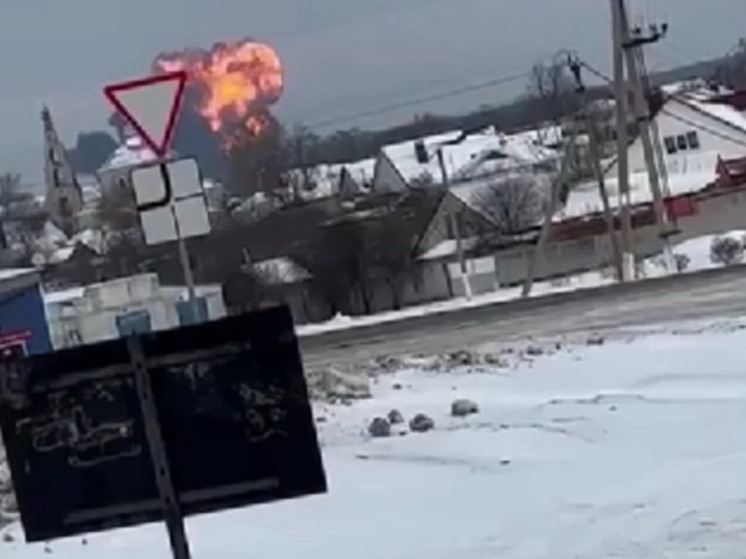 SHOT: авиаэксперт объяснил, что "выпало" в воздухе из сбитого Ил-76