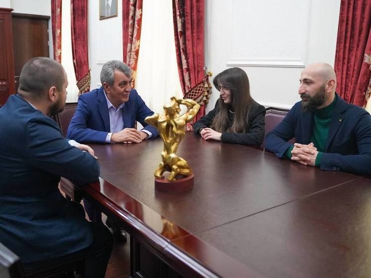 Глава Северной Осетии пообещал поддержку снимающим фильм о Хаджи-Умаре Мамсурове