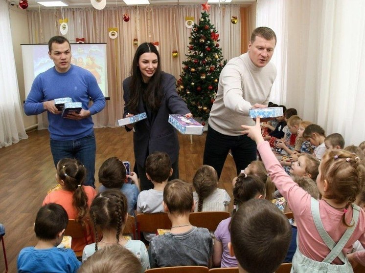 40 тысяч сладких подарков получили юные жители Большого Серпухова