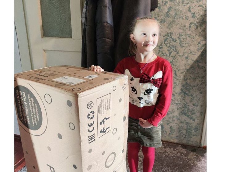 Подарок Смоленского губернатора доставлен девочке Еве в Мангуш