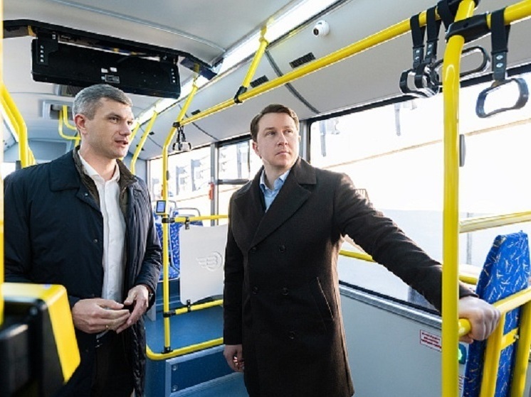 Глава Сочи оценил новые экологичные автобусы в работе